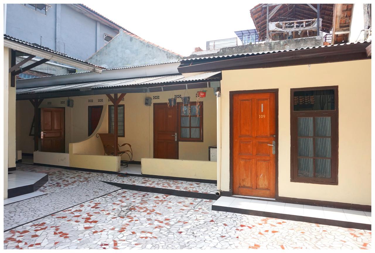 בנדונג Budi House & Food Station מראה חיצוני תמונה