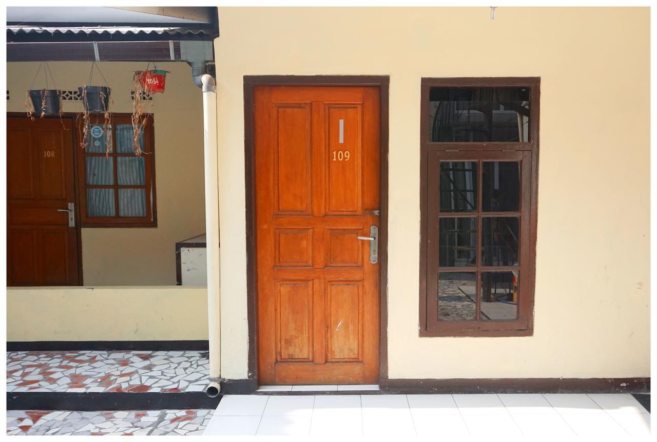 בנדונג Budi House & Food Station מראה חיצוני תמונה