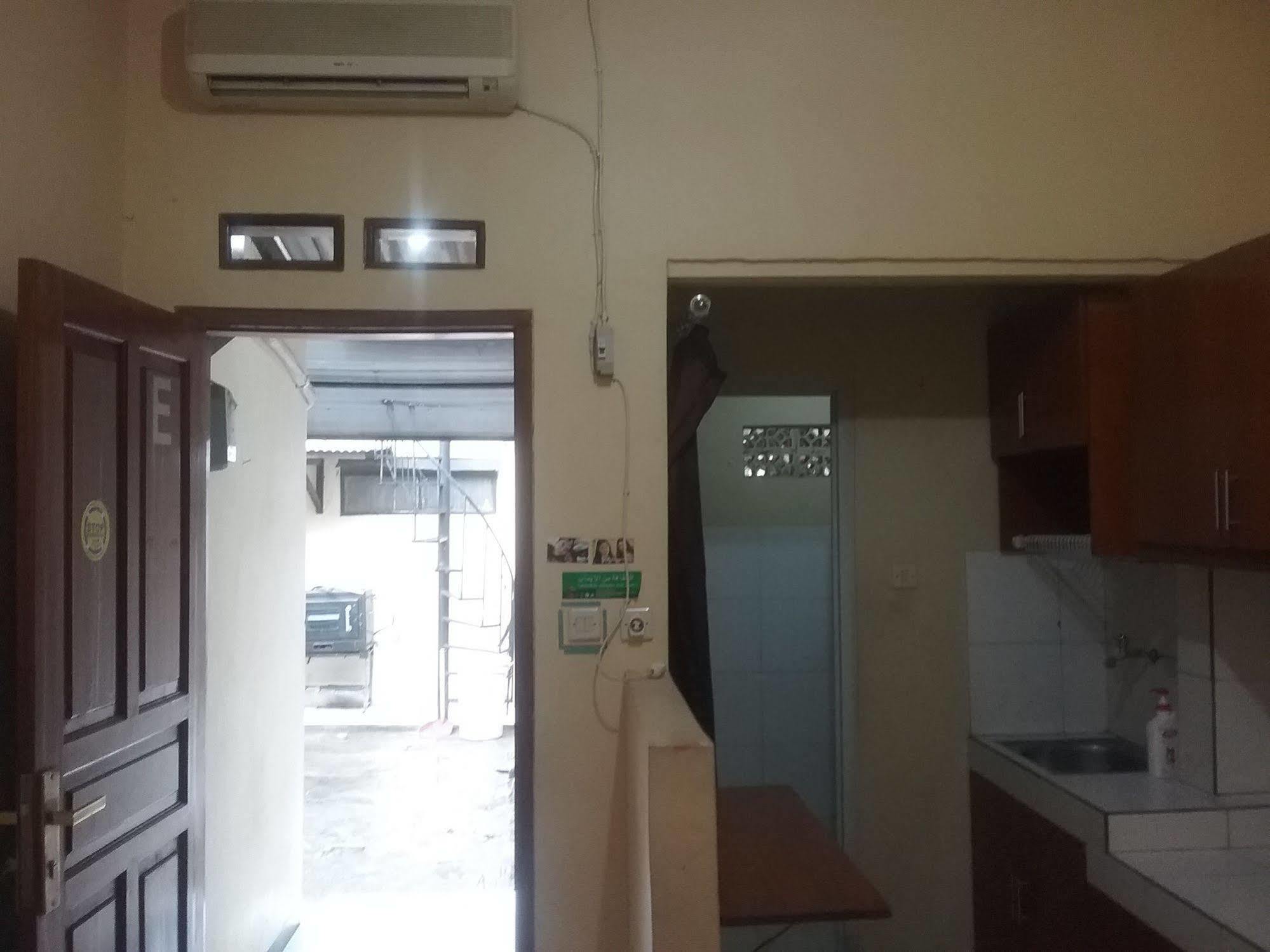 בנדונג Budi House & Food Station מראה חיצוני תמונה