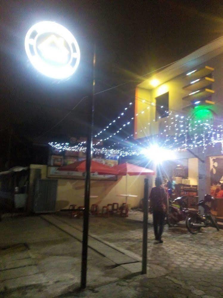 בנדונג Budi House & Food Station מראה חיצוני תמונה